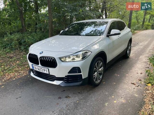 Белый БМВ X2, объемом двигателя 2 л и пробегом 139 тыс. км за 24450 $, фото 1 на Automoto.ua