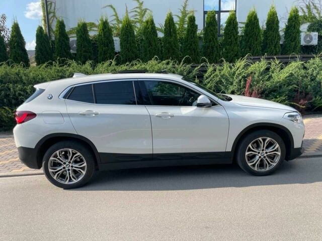Белый БМВ X2, объемом двигателя 2 л и пробегом 139 тыс. км за 20727 $, фото 5 на Automoto.ua