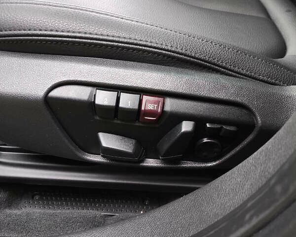 Белый БМВ X2, объемом двигателя 2 л и пробегом 119 тыс. км за 25499 $, фото 26 на Automoto.ua