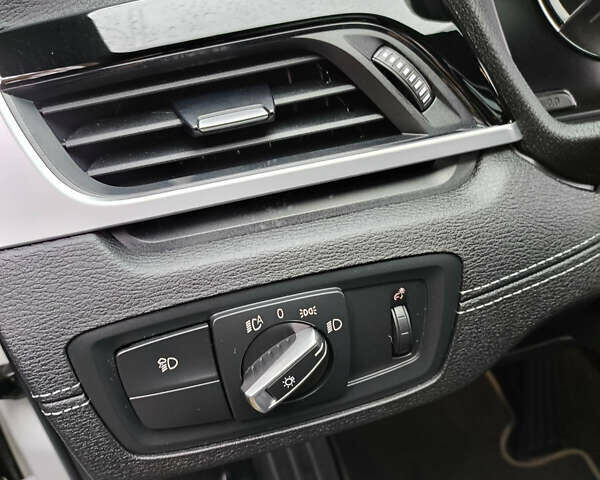 Белый БМВ X2, объемом двигателя 2 л и пробегом 119 тыс. км за 25499 $, фото 23 на Automoto.ua