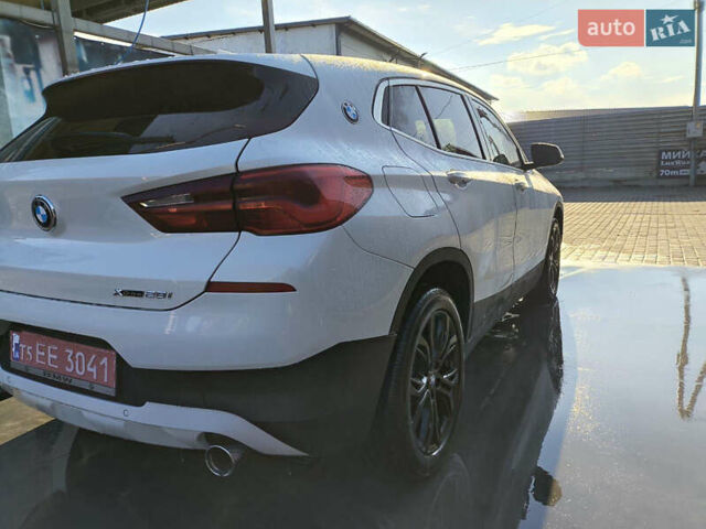 Белый БМВ X2, объемом двигателя 2 л и пробегом 119 тыс. км за 25499 $, фото 9 на Automoto.ua