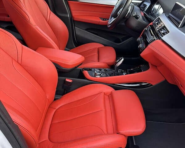 Білий БМВ X2, об'ємом двигуна 2 л та пробігом 160 тис. км за 29000 $, фото 19 на Automoto.ua