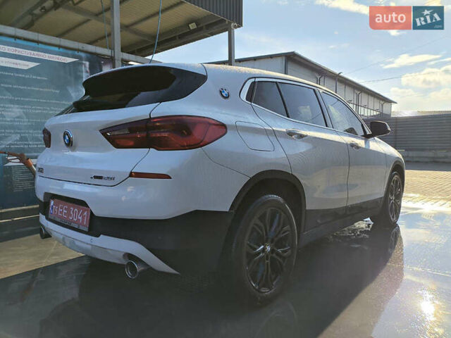 Белый БМВ X2, объемом двигателя 2 л и пробегом 119 тыс. км за 25499 $, фото 12 на Automoto.ua
