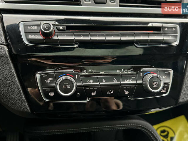 Черный БМВ X2, объемом двигателя 2 л и пробегом 60 тыс. км за 22800 $, фото 12 на Automoto.ua