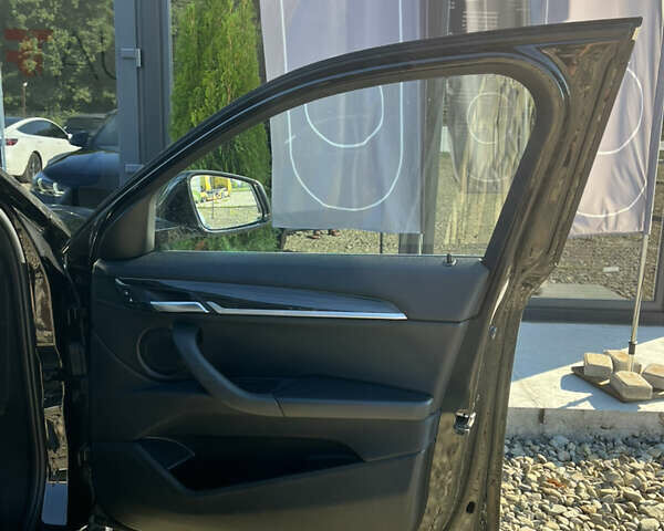 Чорний БМВ X2, об'ємом двигуна 2 л та пробігом 105 тис. км за 18500 $, фото 14 на Automoto.ua