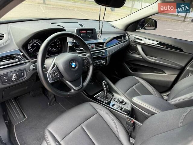 Черный БМВ X2, объемом двигателя 2 л и пробегом 76 тыс. км за 27200 $, фото 28 на Automoto.ua