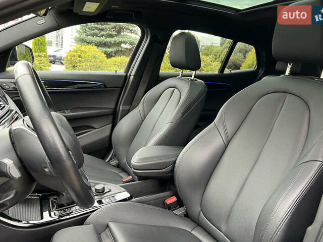 Черный БМВ X2, объемом двигателя 2 л и пробегом 60 тыс. км за 22800 $, фото 10 на Automoto.ua