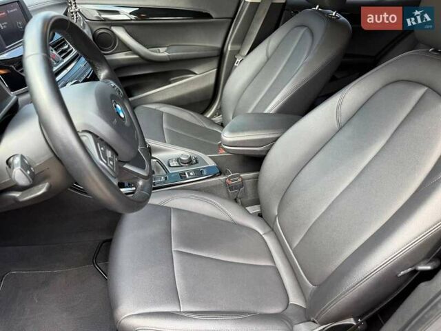 Черный БМВ X2, объемом двигателя 2 л и пробегом 76 тыс. км за 28800 $, фото 28 на Automoto.ua