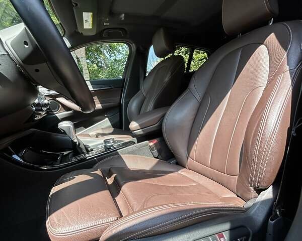Черный БМВ X2, объемом двигателя 2 л и пробегом 46 тыс. км за 23500 $, фото 30 на Automoto.ua