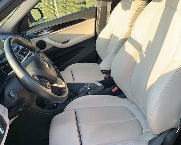 Черный БМВ X2, объемом двигателя 2 л и пробегом 135 тыс. км за 22499 $, фото 27 на Automoto.ua