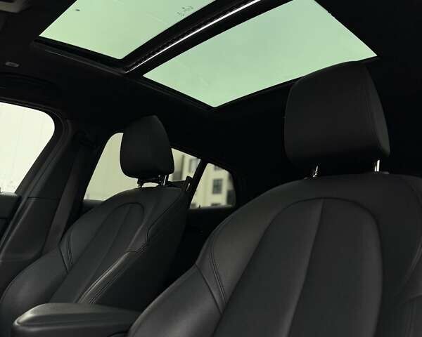 Черный БМВ X2, объемом двигателя 2 л и пробегом 165 тыс. км за 20500 $, фото 26 на Automoto.ua