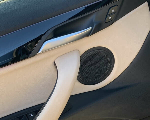 Черный БМВ X2, объемом двигателя 2 л и пробегом 135 тыс. км за 22499 $, фото 22 на Automoto.ua