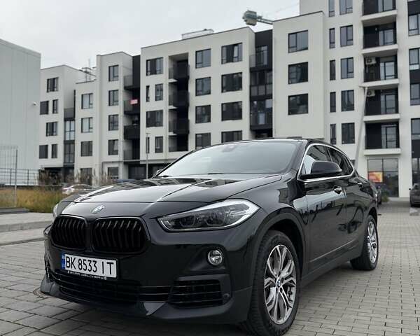 Черный БМВ X2, объемом двигателя 2 л и пробегом 165 тыс. км за 20500 $, фото 1 на Automoto.ua