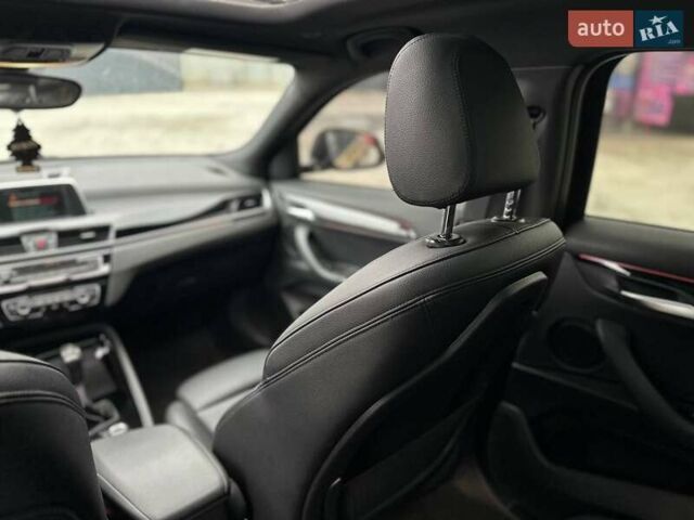 Жовтий БМВ X2, об'ємом двигуна 2 л та пробігом 63 тис. км за 18850 $, фото 2 на Automoto.ua