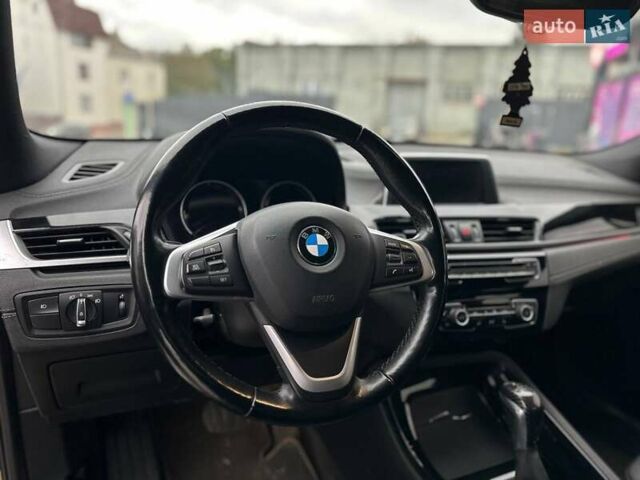 Жовтий БМВ X2, об'ємом двигуна 2 л та пробігом 63 тис. км за 18850 $, фото 22 на Automoto.ua