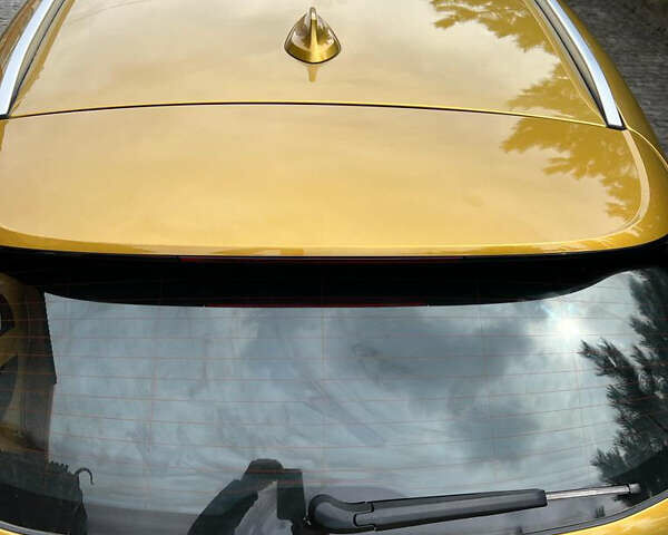 Желтый БМВ X2, объемом двигателя 2 л и пробегом 96 тыс. км за 30800 $, фото 7 на Automoto.ua