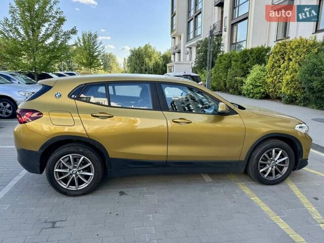 Желтый БМВ X2, объемом двигателя 1.5 л и пробегом 35 тыс. км за 29500 $, фото 7 на Automoto.ua