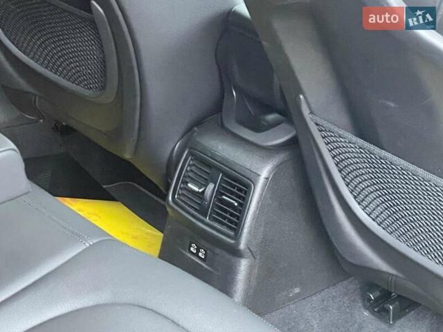 Желтый БМВ X2, объемом двигателя 1.5 л и пробегом 35 тыс. км за 29900 $, фото 64 на Automoto.ua