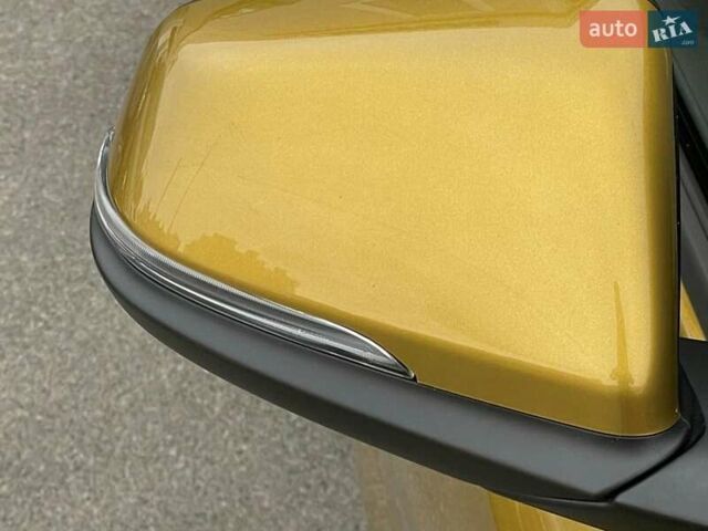 Желтый БМВ X2, объемом двигателя 1.5 л и пробегом 35 тыс. км за 29900 $, фото 26 на Automoto.ua