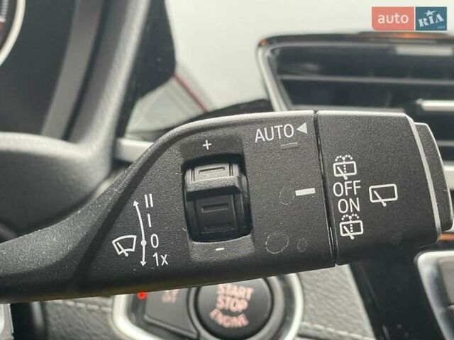 Желтый БМВ X2, объемом двигателя 1.5 л и пробегом 35 тыс. км за 29900 $, фото 41 на Automoto.ua