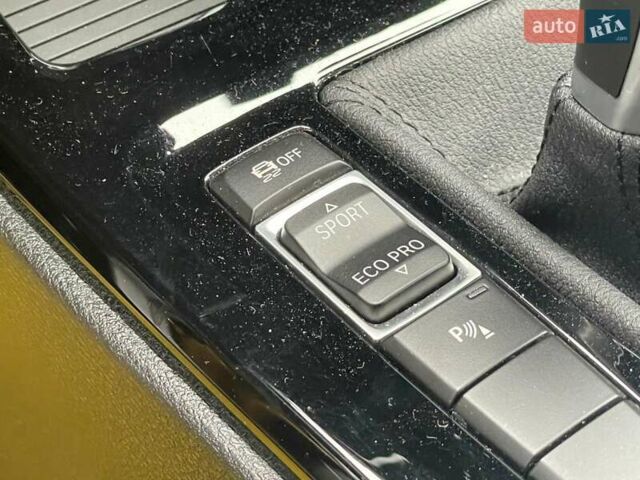 Желтый БМВ X2, объемом двигателя 1.5 л и пробегом 35 тыс. км за 29900 $, фото 49 на Automoto.ua