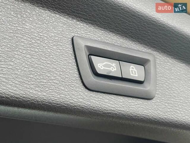 Желтый БМВ X2, объемом двигателя 1.5 л и пробегом 35 тыс. км за 29900 $, фото 62 на Automoto.ua