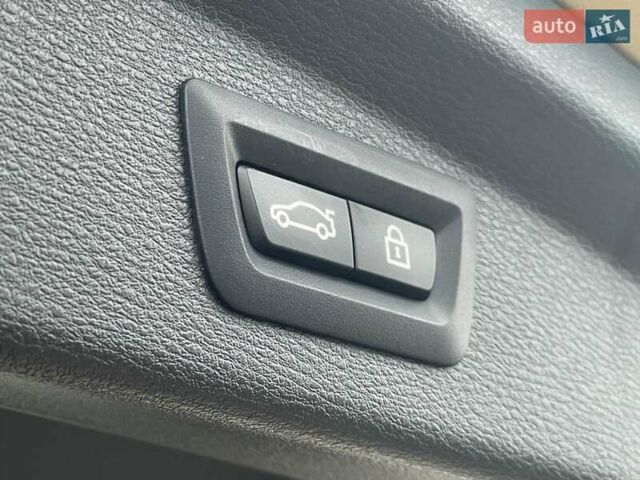 Желтый БМВ X2, объемом двигателя 1.5 л и пробегом 35 тыс. км за 29900 $, фото 38 на Automoto.ua