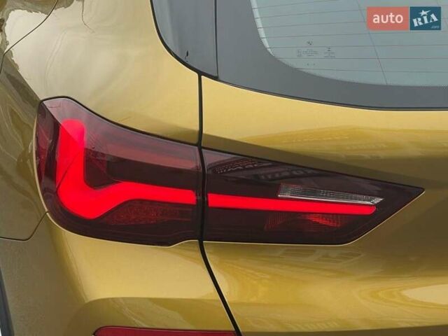 Желтый БМВ X2, объемом двигателя 1.5 л и пробегом 35 тыс. км за 29900 $, фото 17 на Automoto.ua