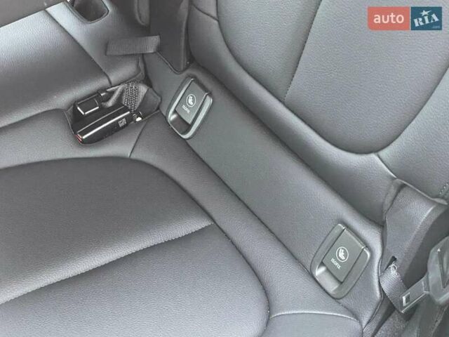 Желтый БМВ X2, объемом двигателя 1.5 л и пробегом 35 тыс. км за 29900 $, фото 58 на Automoto.ua