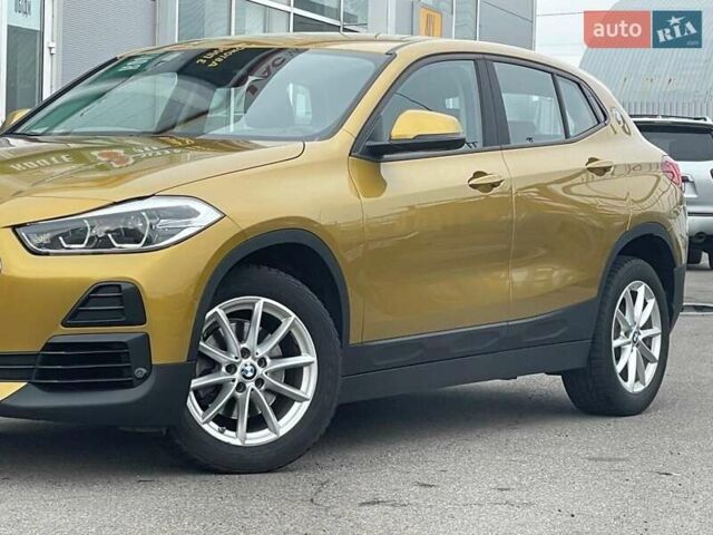 Желтый БМВ X2, объемом двигателя 1.5 л и пробегом 35 тыс. км за 29900 $, фото 8 на Automoto.ua