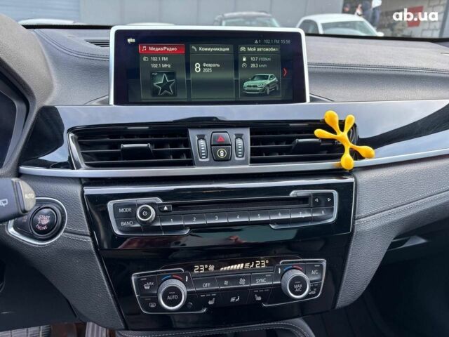 Серый БМВ X2, объемом двигателя 2 л и пробегом 88 тыс. км за 22690 $, фото 12 на Automoto.ua