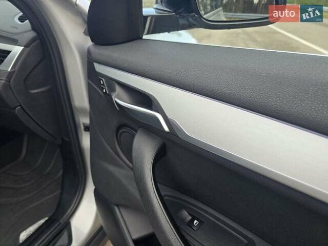 Сірий БМВ X2, об'ємом двигуна 2 л та пробігом 57 тис. км за 21499 $, фото 59 на Automoto.ua