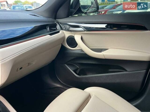 Серый БМВ X2, объемом двигателя 2 л и пробегом 64 тыс. км за 19640 $, фото 32 на Automoto.ua