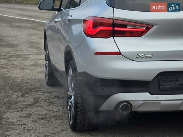 Сірий БМВ X2, об'ємом двигуна 2 л та пробігом 57 тис. км за 21499 $, фото 24 на Automoto.ua