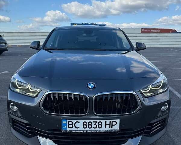 Серый БМВ X2, объемом двигателя 2 л и пробегом 99 тыс. км за 24000 $, фото 6 на Automoto.ua