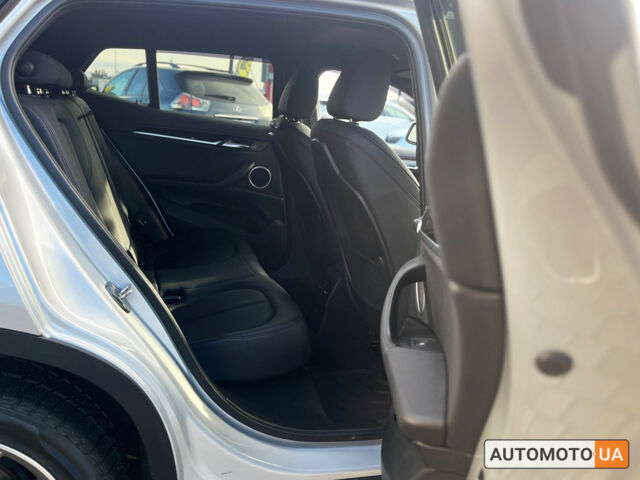 Серый БМВ X2, объемом двигателя 2 л и пробегом 86 тыс. км за 25990 $, фото 28 на Automoto.ua
