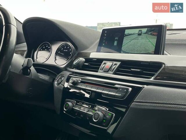 Серый БМВ X2, объемом двигателя 2 л и пробегом 130 тыс. км за 21990 $, фото 3 на Automoto.ua