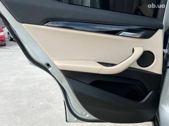 Сірий БМВ X2, об'ємом двигуна 2 л та пробігом 64 тис. км за 19640 $, фото 35 на Automoto.ua