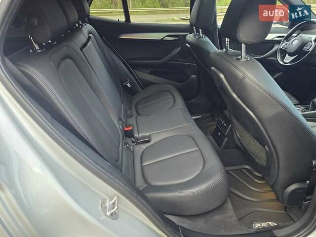 Сірий БМВ X2, об'ємом двигуна 2 л та пробігом 57 тис. км за 21499 $, фото 54 на Automoto.ua