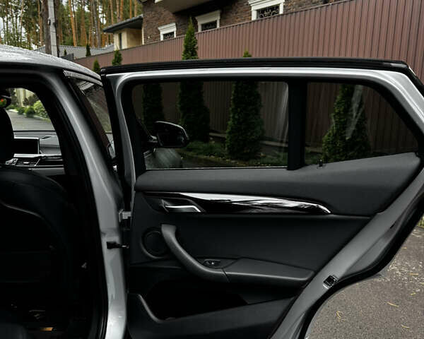 Серый БМВ X2, объемом двигателя 2 л и пробегом 114 тыс. км за 25000 $, фото 13 на Automoto.ua