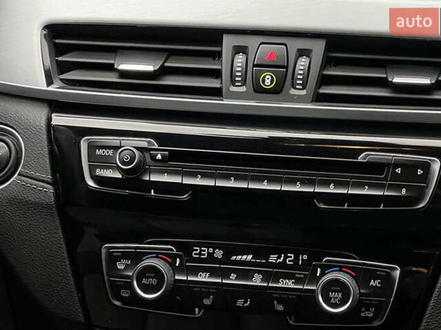 Серый БМВ X2, объемом двигателя 2 л и пробегом 145 тыс. км за 21500 $, фото 16 на Automoto.ua