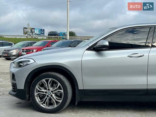 Серый БМВ X2, объемом двигателя 2 л и пробегом 64 тыс. км за 19640 $, фото 2 на Automoto.ua