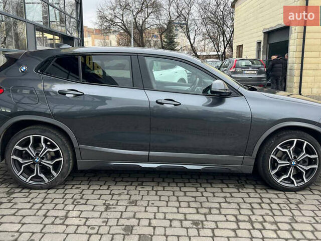 Серый БМВ X2, объемом двигателя 2 л и пробегом 145 тыс. км за 21500 $, фото 7 на Automoto.ua