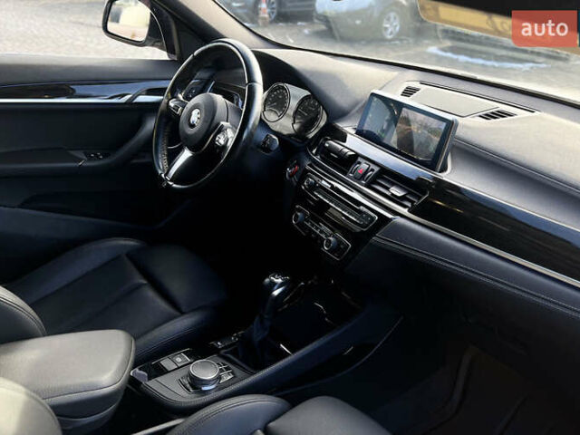Серый БМВ X2, объемом двигателя 2 л и пробегом 87 тыс. км за 24000 $, фото 23 на Automoto.ua