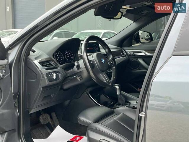 Серый БМВ X2, объемом двигателя 2 л и пробегом 130 тыс. км за 21990 $, фото 35 на Automoto.ua