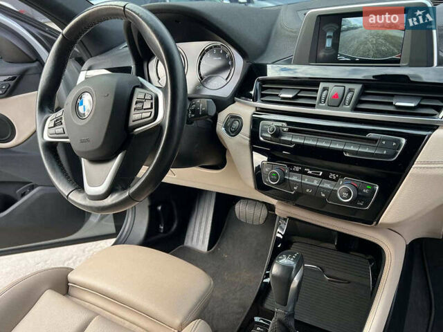 Серый БМВ X2, объемом двигателя 2 л и пробегом 64 тыс. км за 19640 $, фото 43 на Automoto.ua