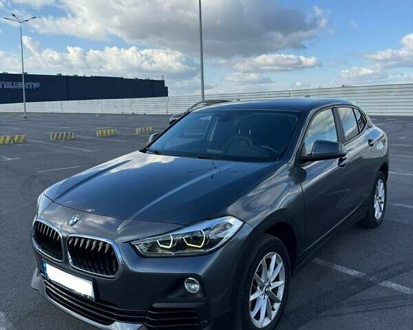 Серый БМВ X2, объемом двигателя 2 л и пробегом 99 тыс. км за 24000 $, фото 5 на Automoto.ua