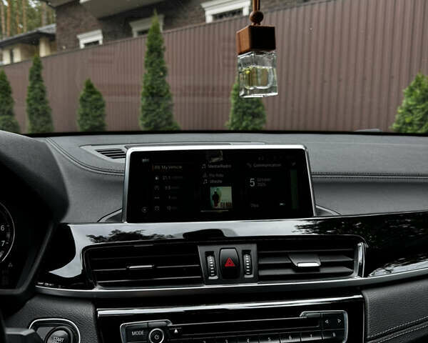 Серый БМВ X2, объемом двигателя 2 л и пробегом 114 тыс. км за 25000 $, фото 24 на Automoto.ua