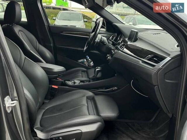 Серый БМВ X2, объемом двигателя 2 л и пробегом 130 тыс. км за 21990 $, фото 9 на Automoto.ua