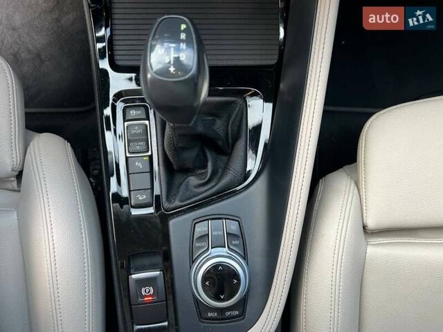 Серый БМВ X2, объемом двигателя 2 л и пробегом 64 тыс. км за 19640 $, фото 31 на Automoto.ua